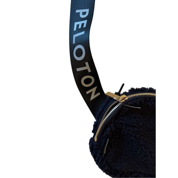 Lululemon Womens Black Zip Closure Peloton Sherpa Adjustable Strap Crossbody Bag - Picture 11 of 15